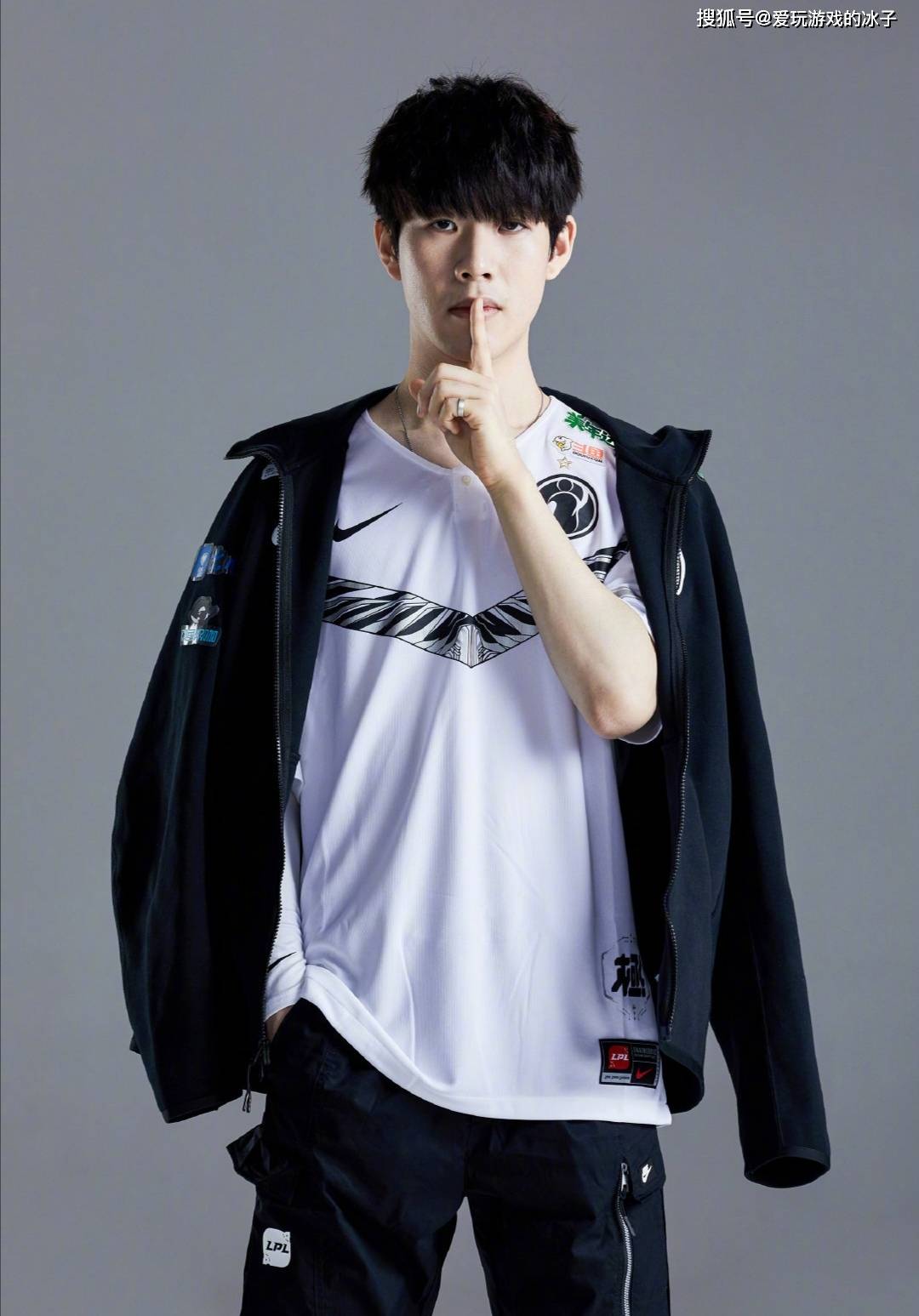 JDG官方：下路选手Ruler正式断开连接