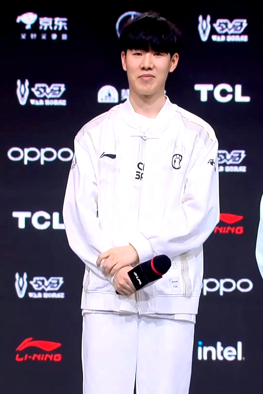 369经历：从汽修到给奶奶买房，LPL第一上单的“逆袭”人生